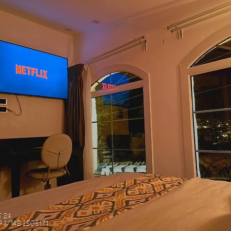 ג'אראש Celestia Boutique Inn - Boutique Stay Overlooking Jerash Ruins מראה חיצוני תמונה