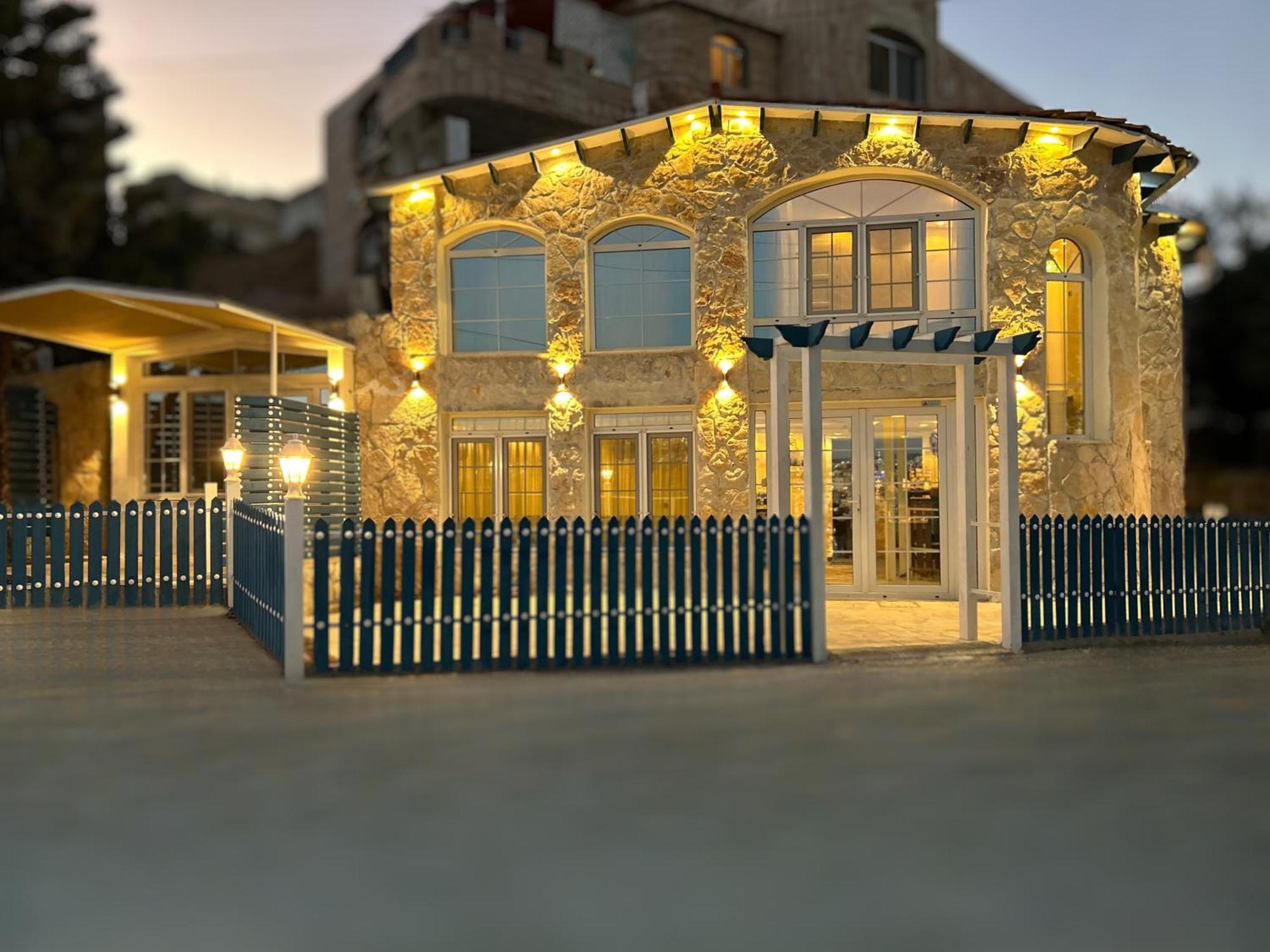 ג'אראש Celestia Boutique Inn - Boutique Stay Overlooking Jerash Ruins מראה חיצוני תמונה