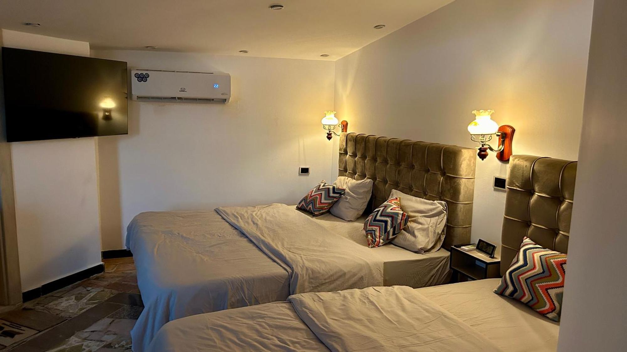 ג'אראש Celestia Boutique Inn - Boutique Stay Overlooking Jerash Ruins חדר תמונה