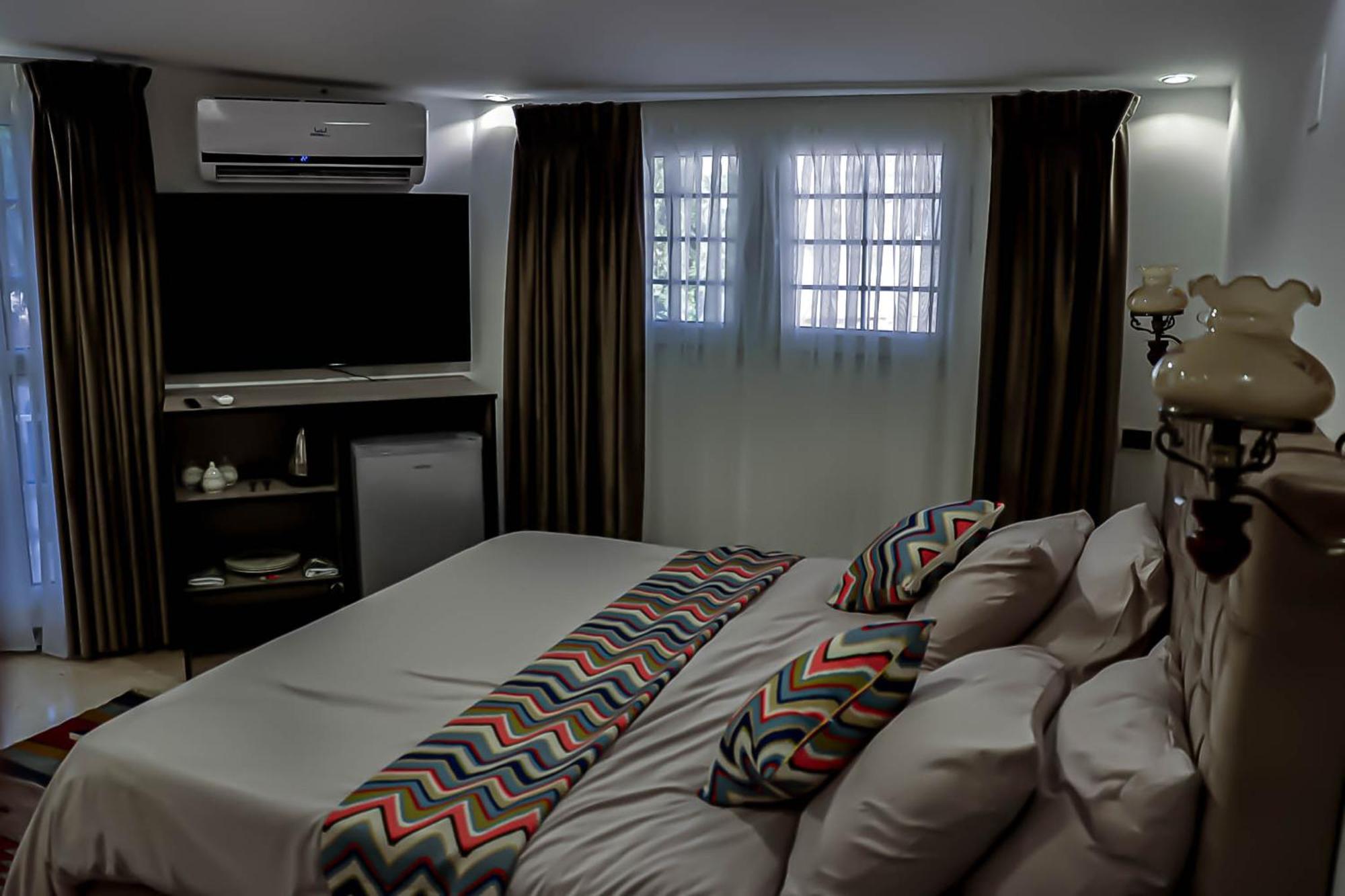 ג'אראש Celestia Boutique Inn - Boutique Stay Overlooking Jerash Ruins מראה חיצוני תמונה